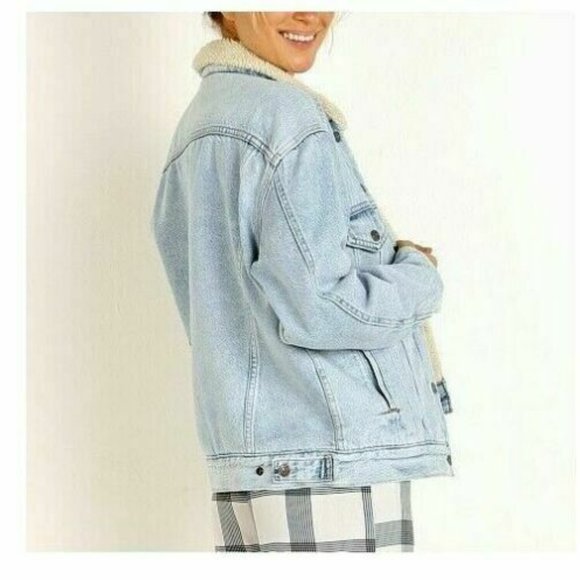 Levi's Trucker Sherpa Jacket Ex-Boyfriend XS NWT - Picture 2 of 6